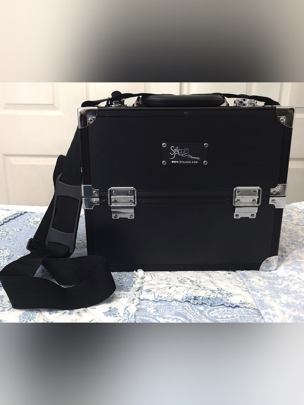 Stilazzi Professional Hard Makeup Train Case